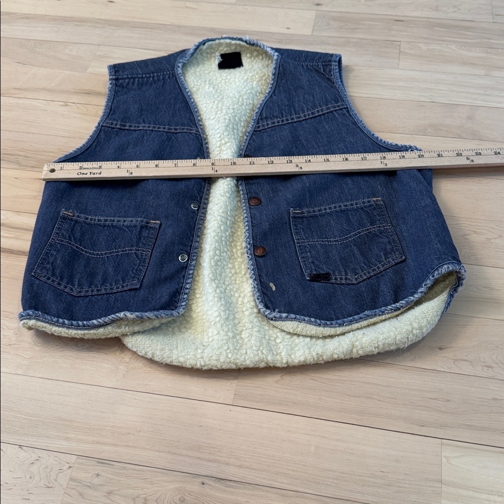 Vintage Sears Roebucks Distressed Denim Vest-Sherpa Lined-Boho-Unisex - Picture 3 of 7